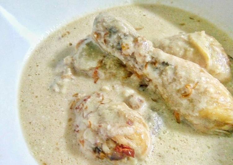 Resep: Opor Ayam Putih Simpel Nikmat! - Masakan Nusantara