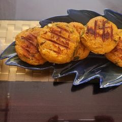 A picture of Chickpeas patties.