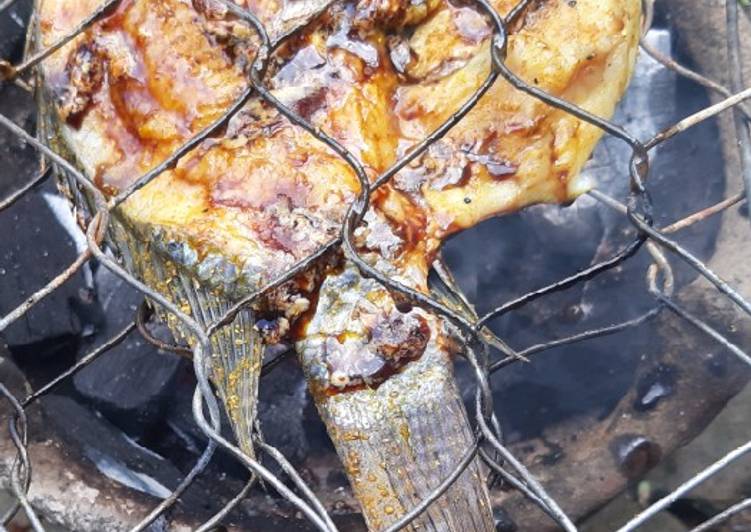 Cara Mudah Membuat Ikan nila bakar pengolahan tradisional Menggugah Selera