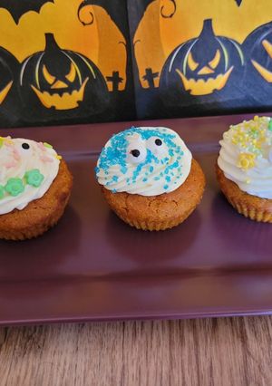 Sütőtökös muffinszörnyek mascarponés krémmel recept fotója