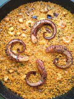Una foto de Arroz de pulpo y gambón