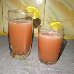 A picture of Watermelon orange lemonade.