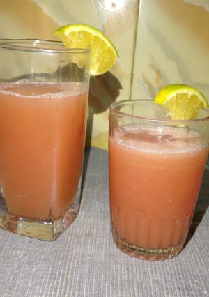 A picture of Watermelon orange lemonade.