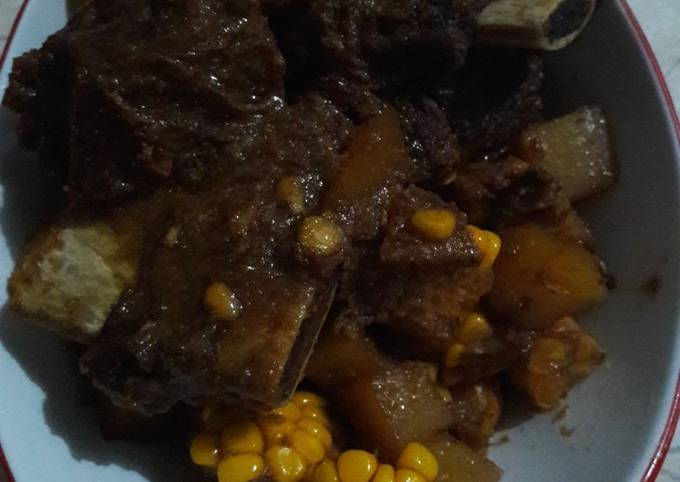 Semur iga sapi