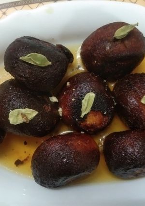 A picture of Simple And yummy Kala Jamun.