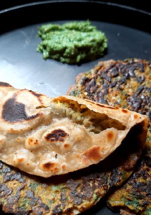 રાજસ્થાની બેડા પૂરી (Rajasthani Beda Puri Recipe In Gujarati) રેસીપી મુખ્ય ફોટો