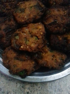 முருங்கைக்கீரை பருப்பு வடை செய்முறை முக்கிய புகைப்படம்