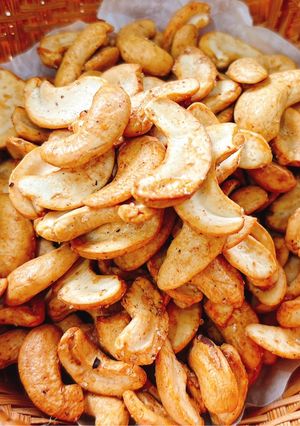 Hình của món Hạt điều rang ngũ vị.