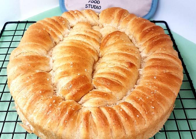 Wool Roll Bread