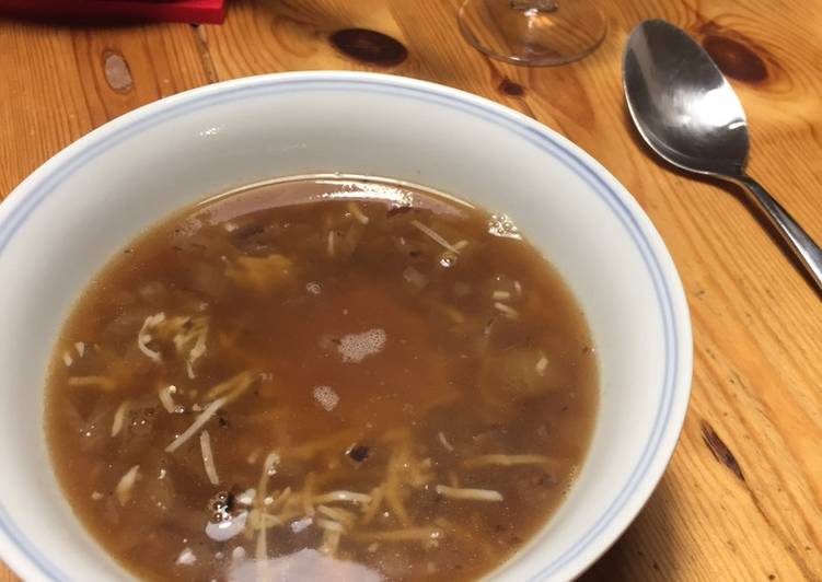 Comment Servir Soupe à l’oignon