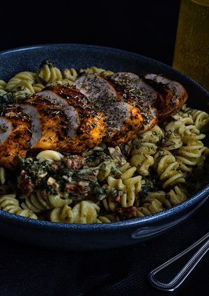 A picture of Tuscan Chicken Mac N’ Cheese.