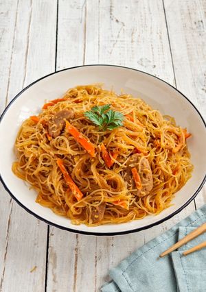 A picture of 212. Fried Vermicelli.