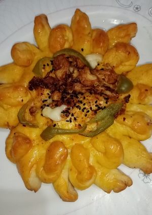 A picture of Star chicken bread without oven.