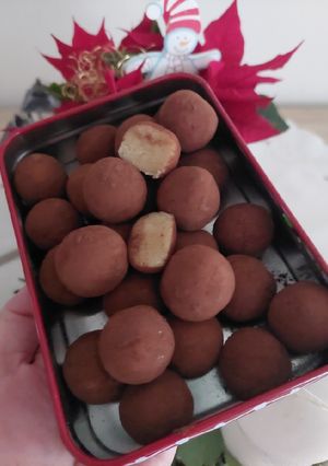 Zdjęcie przepisu Marcepanowe Kartofelki.