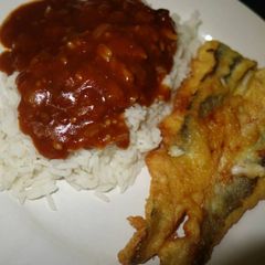 A picture of Rice and Fried Fish.