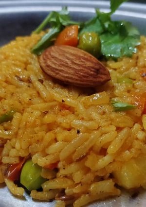 વેજ પુલાવ (Veg Pulao Recipe In Gujarati) રેસીપી મુખ્ય ફોટો
