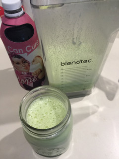 Una foto de Batido de almendras y espinacas
