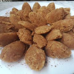 A picture of Turkish Halva (Dessert).