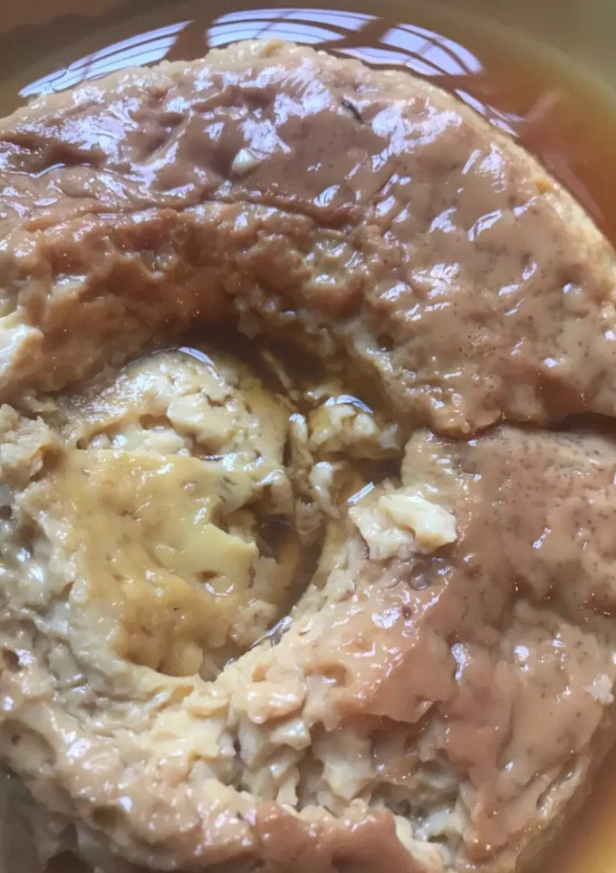 Una foto de Flan de leche condensada y caramelo de dulce de leche