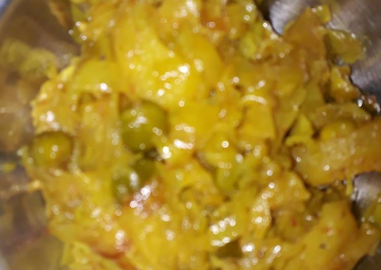 Patta gobhi with matar ki sabji