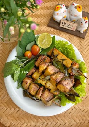 Hình của món Xiên Tàu Hũ Ky Nướng Lá Mắc Mật Chay.