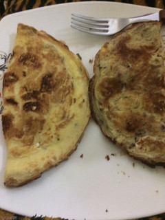 Una foto de Omelet con carne👌🏻❤️