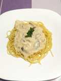 Spaghetti con salsa bechamel y pollo
