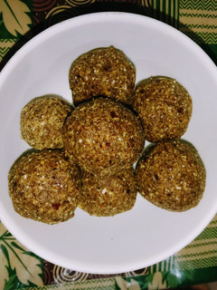 A picture of Flax seeds laddu.