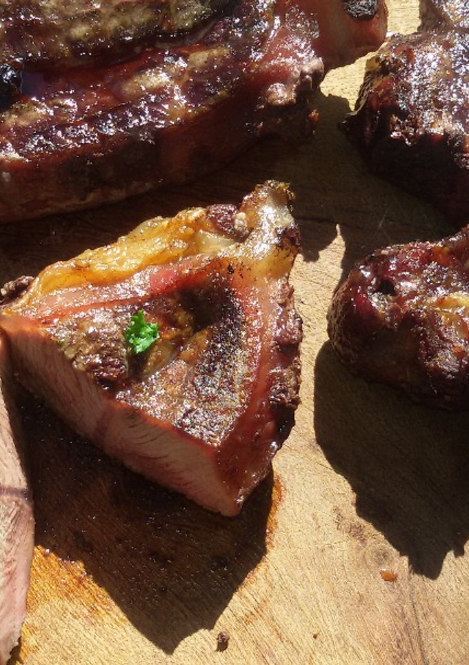 Una foto de Bife americano con sangre de ajo y manteca