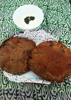 A picture of Aloo Singhare ki Poori.