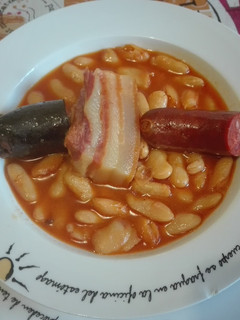 Una foto de Fabada asturiana