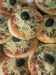 Foto principal de Mini pizza de atún con champiñones/ comida de Marruecos