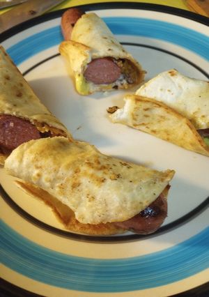 A picture of Hotdogs on Fried Tortillas.