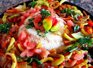 Una foto de Ensalada tibia de vegetales y couz couz