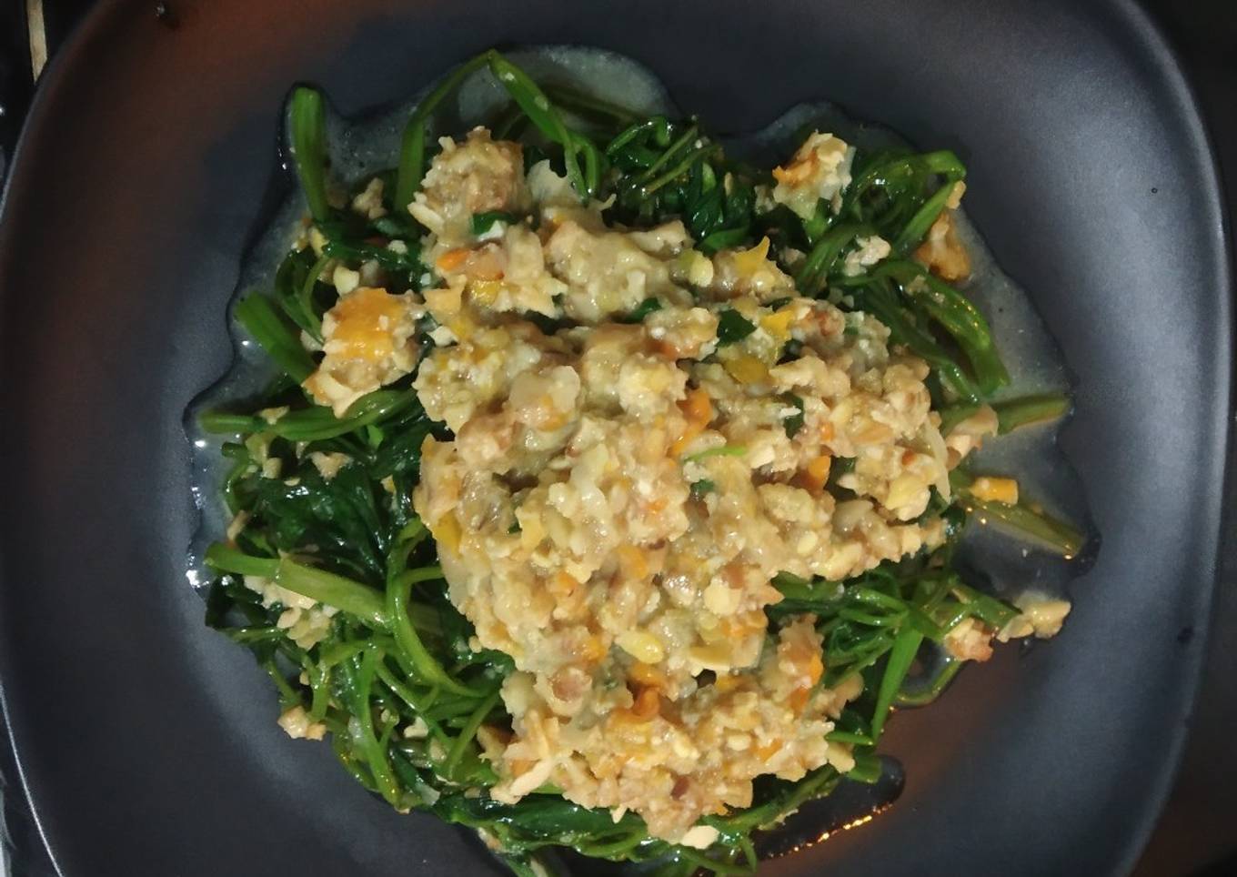 Tumis kangkung sambel tempe