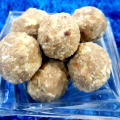 A picture of Atte ke Ladoo.