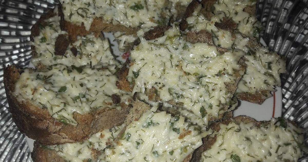 Лаваш со шпротами и плавленным сыром и яйцом