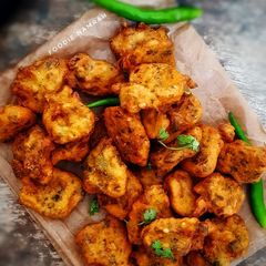 A picture of Methi na Gotta.