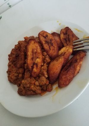 A picture of Beans and plantain.