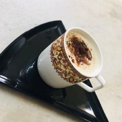 A picture of Hot White flat coffee.