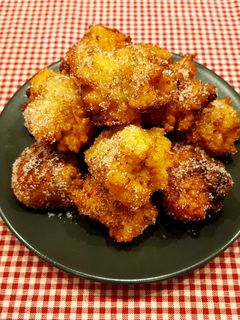 Foto di Frittelle di riso e cannella di San Giuseppe