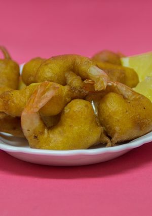 Una foto de Gambas o langostinos con gabardina