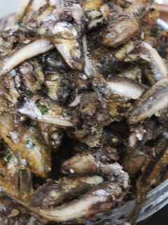 Una foto de Boquerones fritos con cerveza