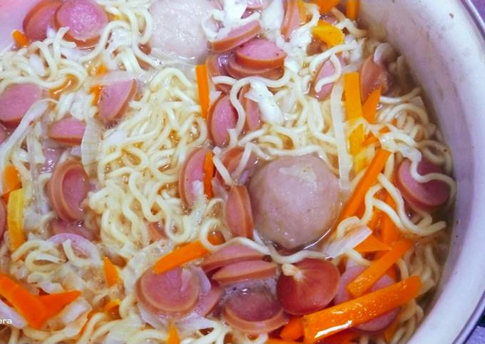 Wajib coba! Resep memasak Mie rebus instan plus2  spesial