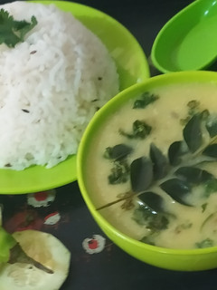 સરગવા ની કઢી (Saragva Kadhi Recipe In Gujarati) રેસીપી મુખ્ય ફોટો