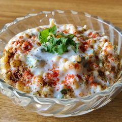 A picture of Dahi boondi.
