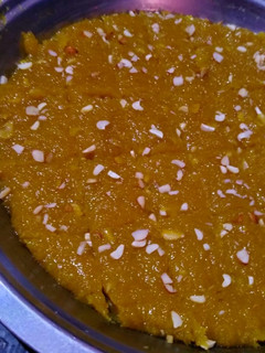 मैंगो कोकोनट बर्फी (Mango coconut Barfi recipe in hindi) रेसिपी मुख्य फोटो