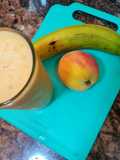 Licuado de banana, pelón y naranja
