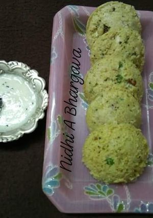 A picture of Vegetable Oats Idli.