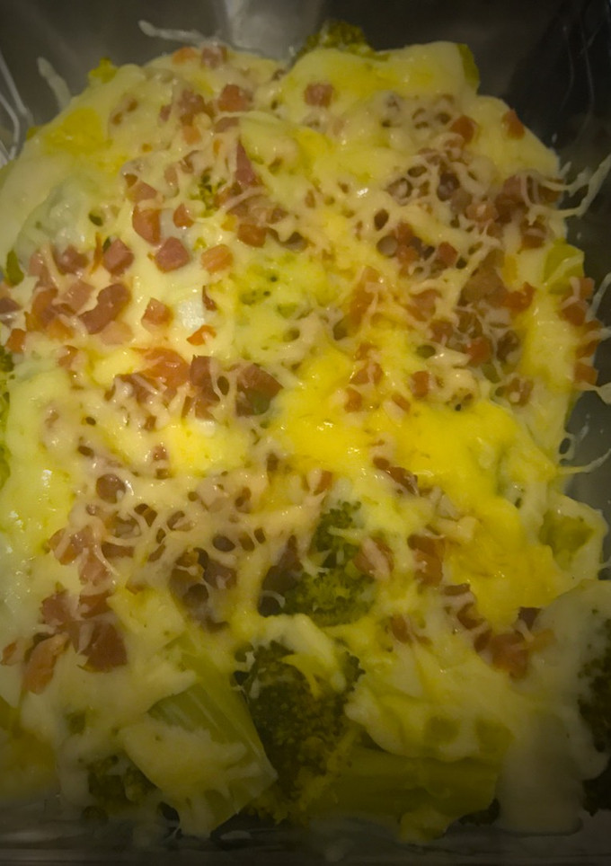 Una foto de Brócoli gratinado